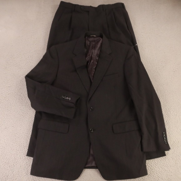Jos A Bank Suit M Gray Charcoal‎ Heather Pinstripe 100% Wool Twill 43R 36x29 - Picture 1 of 16